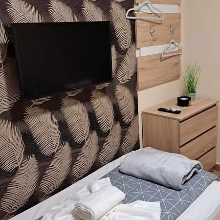 Anna Vendeghaz Es Rendezvenyterem * Hajdúnánás