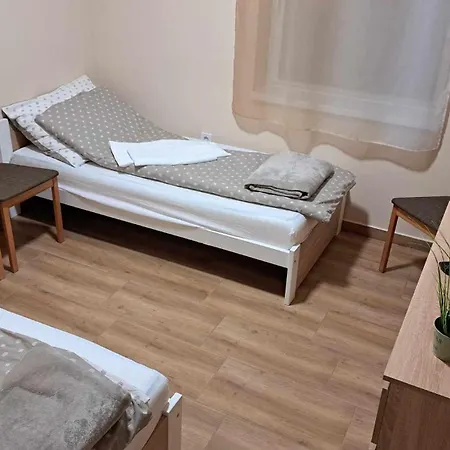 Anna Vendeghaz Es Rendezvenyterem بيت ضيافة *